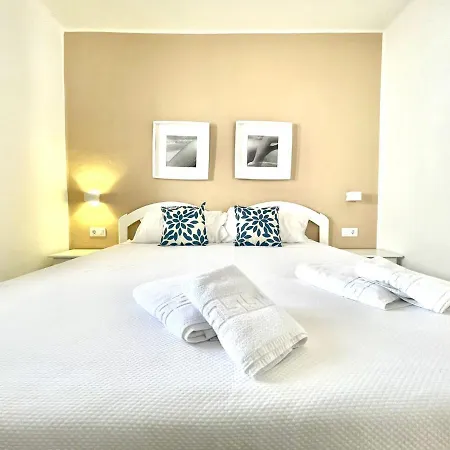 With Sea Views, Wifi, Direct Access To The Beach In * تشاركو ديل بالو