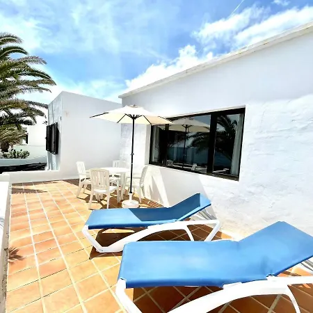 With Sea Views, Wifi, Direct Access To The Beach In Βίλα *