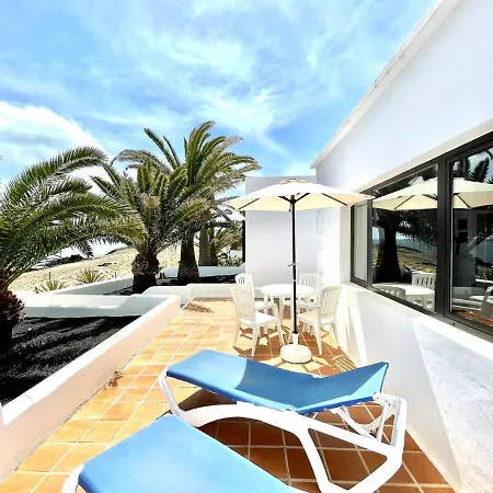 With Sea Views, Wifi, Direct Access To The Beach In فيلة تشاركو ديل بالو