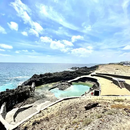 فيلة With Sea Views, Wifi, Direct Access To The Beach In *