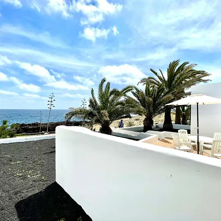 Βίλα With Sea Views, Wifi, Direct Access To The Beach In *