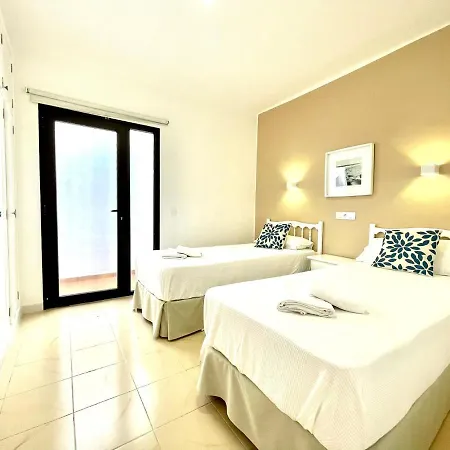 With Sea Views, Wifi, Direct Access To The Beach In Βίλα