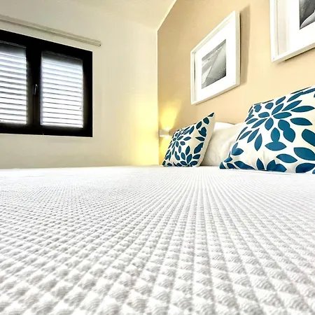 With Sea Views, Wifi, Direct Access To The Beach In Villa *